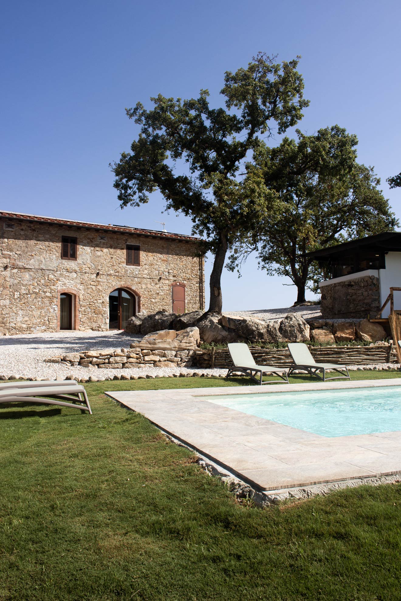Poggio Belvento con vista sulla piscina di acqua salata